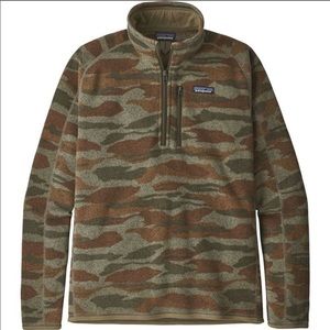 PATAGONIA Men’s Quarter Zip Camo Fleece Sweatshirt